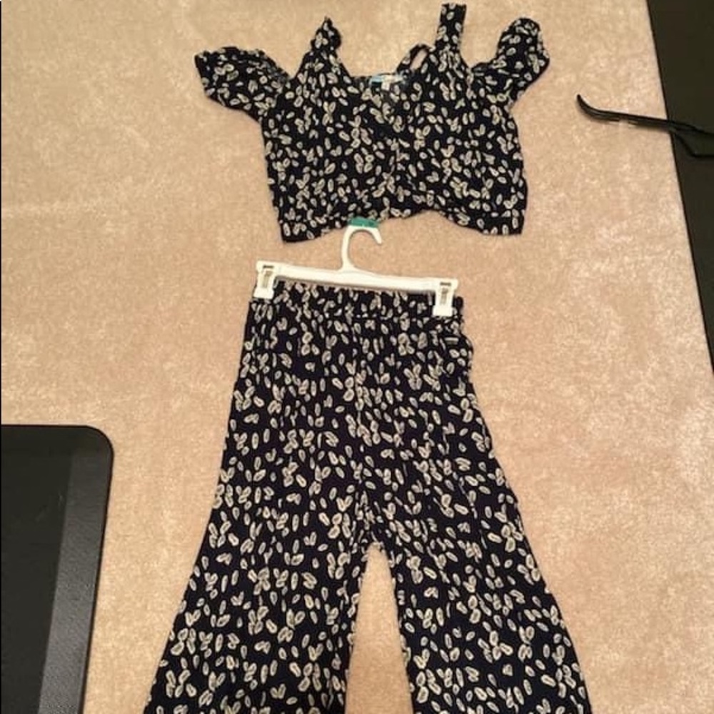 Navy feather two piece set size small!